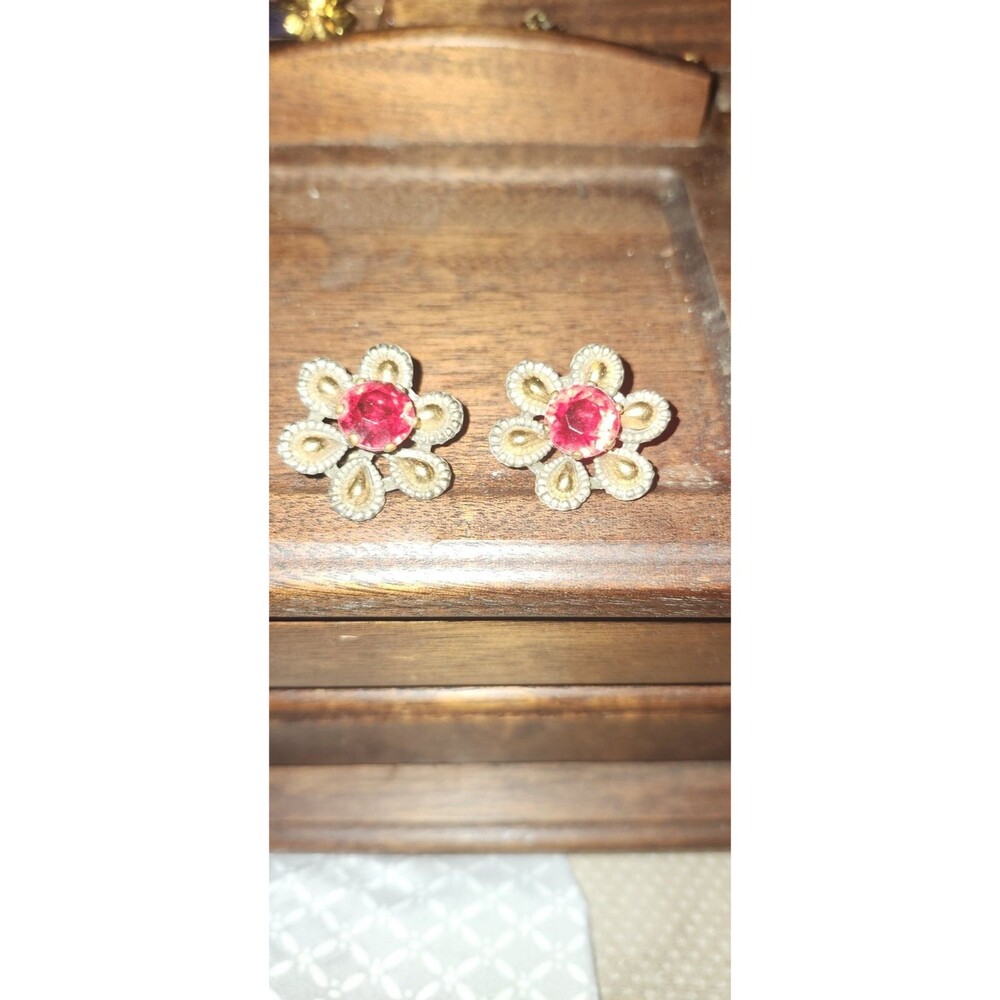 Vintage Brass & Ruby Glass Cufflinks – Floral Screw-Back Mid-Century Style